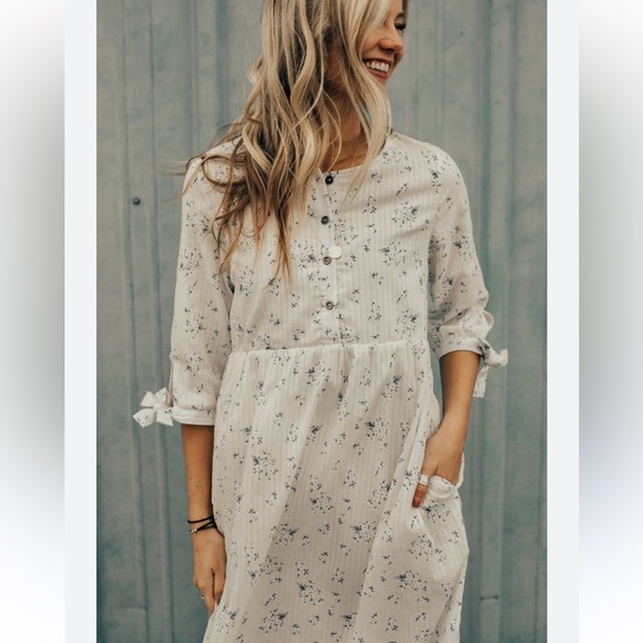 Roolee White Navy Floral Knee Length Modest Dress M - Picture 3 of 14